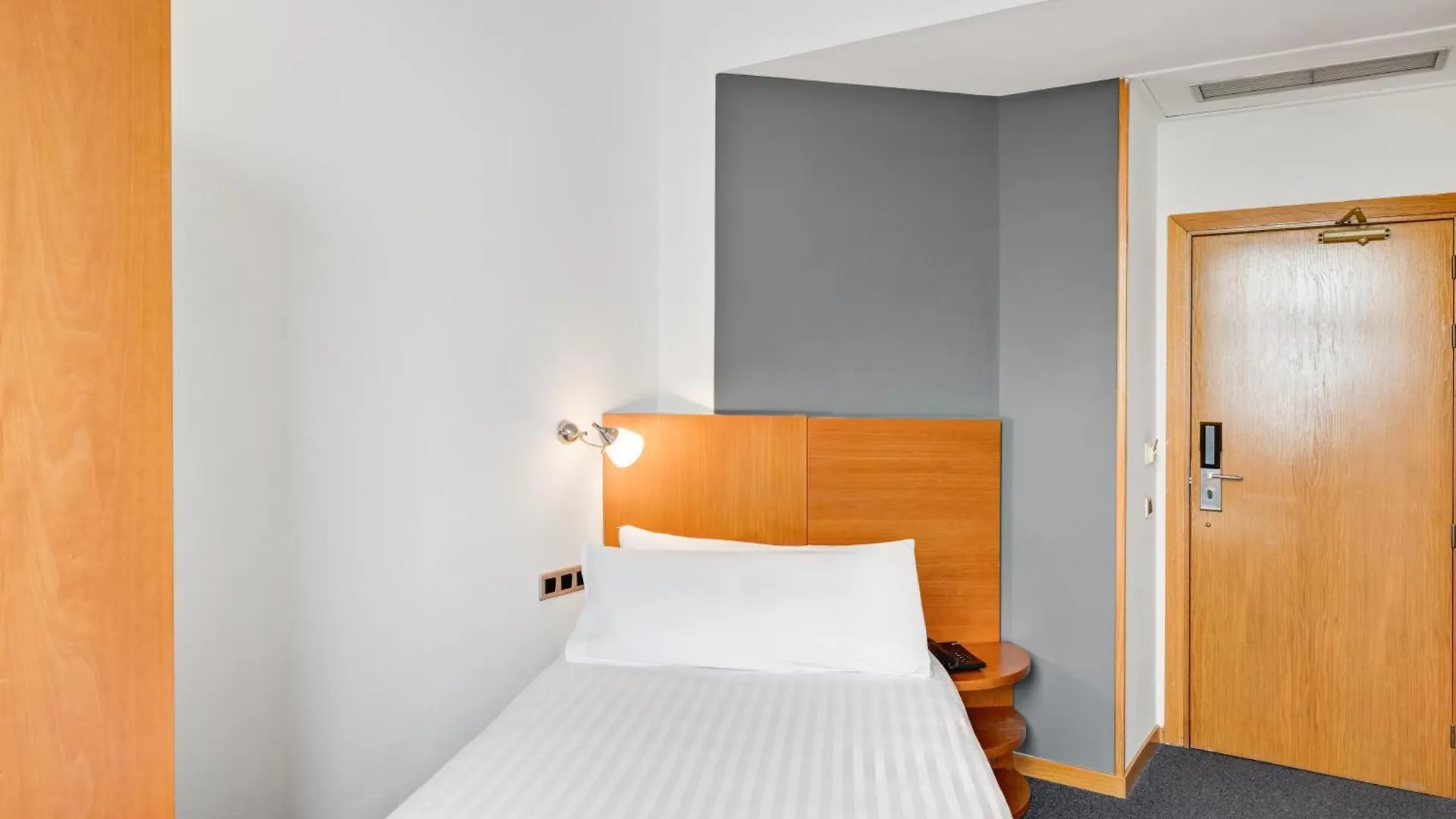 ***  B&B Hotel Barcelona Mollet Porta De Gallecs Mollet del Vallès Spanyolország